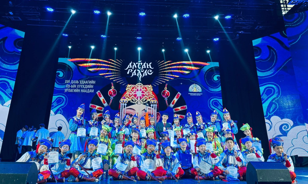 #АЛТАН_ГАДАС_2026 ОУ-н Хүүхдийн урлагийн XVI дахь их наадам 2026 оны 03/30-с 04/01-г хүртэл амжилттай зохион байгуулагдаж өрсөлдөөн өндөрлөлөө🥰
#БАГА_НАС “ХАМТЛАГ” бүжгийн 9-11 насны ангилалд “ИРМҮҮН-8” хамтлаг 
🏆🏅ШАГНАЛТ БАЙР, ДИПЛОМ🏅🏆
#ДУНД_НАС “ХАМТЛАГ” бүжгийн 12-14 наснб ангилалд “ИРМҮҮН-7” хамтлаг 
🏆🥇ТЭРГҮҮН БАЙР, ЦОМ, АЛТАН МЕДАЛЬ ХҮРТЛЭЭ. 

УДИРДСАН БАГШ: МУСТА Г.МӨНХСАЙХАН 