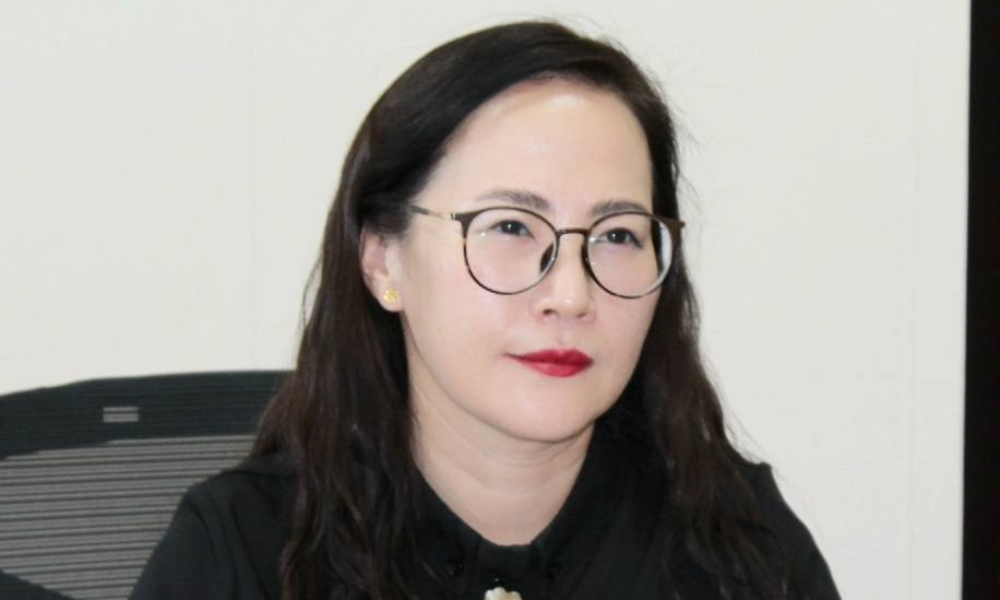 #Тус хурлаар байгууллагын өдөр тутмын үйл ажиллагаа, ажлын явц, хэрэгжилтийн талаар хэлэлцэж, цаашид анхаарах асуудлуудыг хэлэлцлээ. 
#Мөн албан хаагчдын үндэсний бичгийн мэдлэгийг дээшлүүлэх зорилгоор зохион байгуулж буй сургалтын хүрээнд явцын шалгалтыг авч, суралцагчдын мэдлэг, чадварын түвшинг үнэллээ.
#Хурлын үеэр удирдлагын зүгээс ажлын сахилга, хариуцлагыг нэмэгдүүлэх, иргэдэд үзүүлэх үйлчилгээний чанар, хүртээмжийг сайжруулах чиглэлээр үүрэг, чиглэл өглөө.
#Хүүхдийнбайгууллага 
#Хөгжил_Хамгаалал